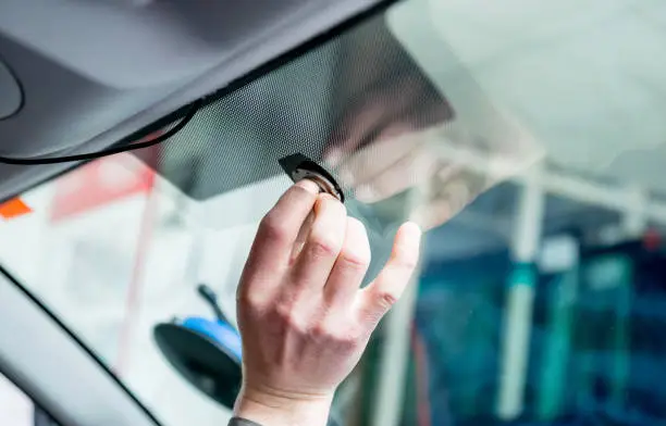 Benefits of Professional Windshield Repair in Ottawa